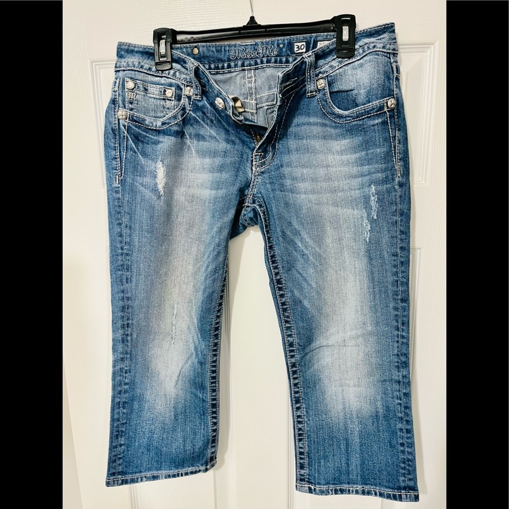 Women’s Miss Me Capri’s